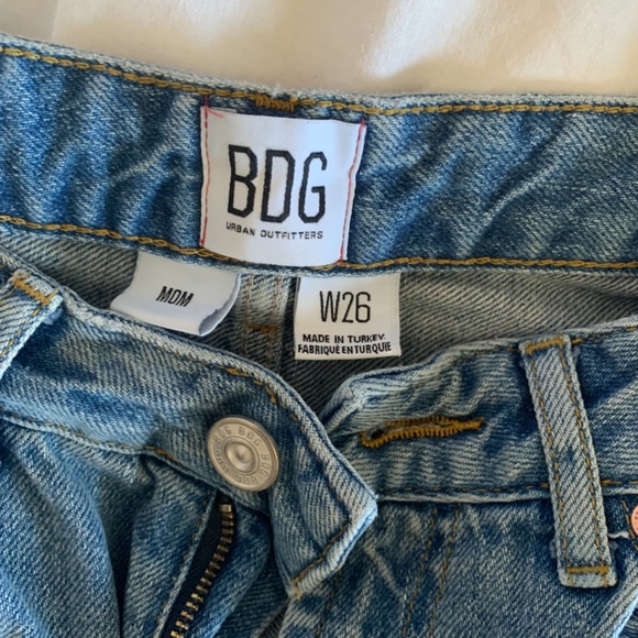 BDG W26 Blue Medium Wash Mom Jeans - Picture 3 of 6